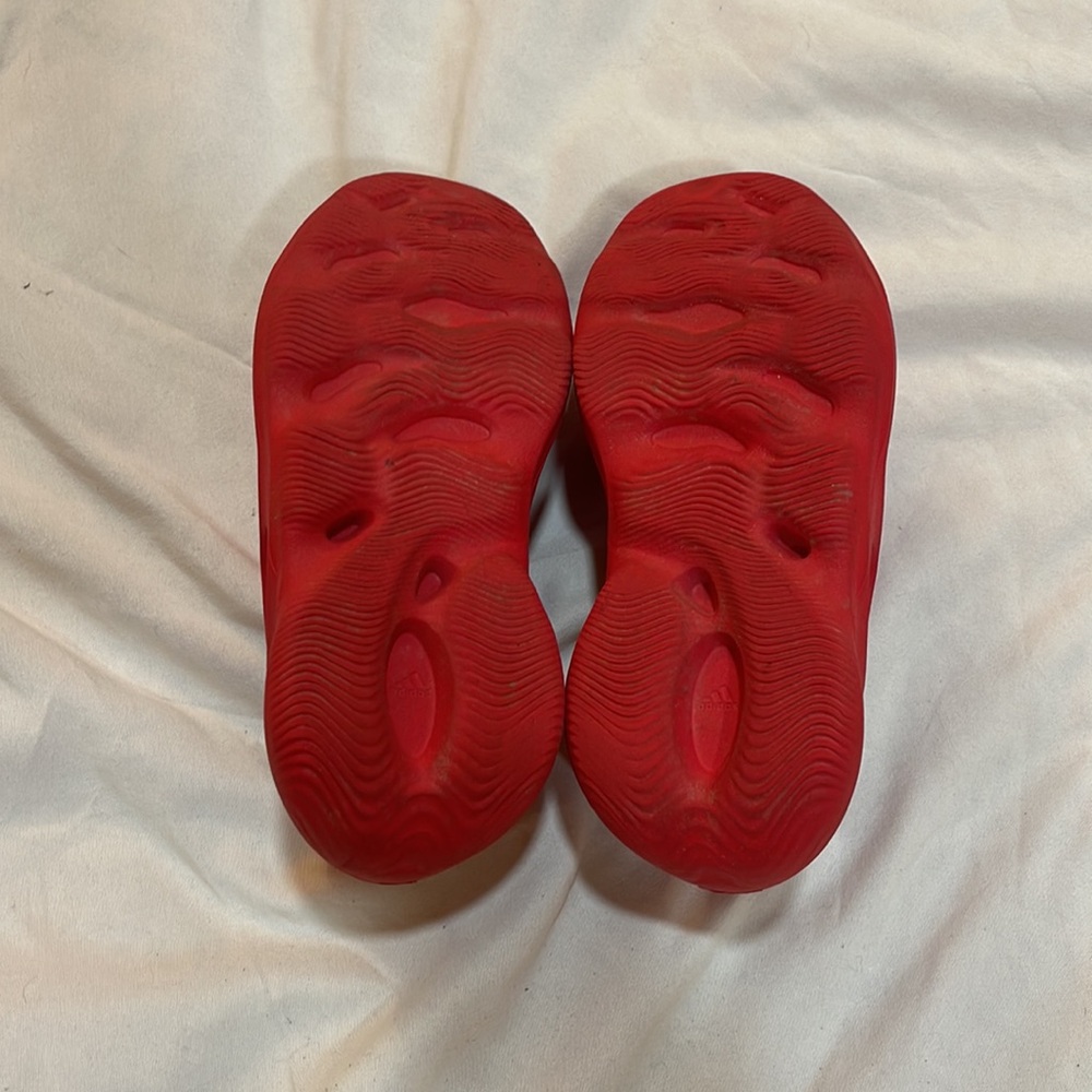 Yeezy Kids Foam Runner-Unisex❗️ - Picture 6 of 6